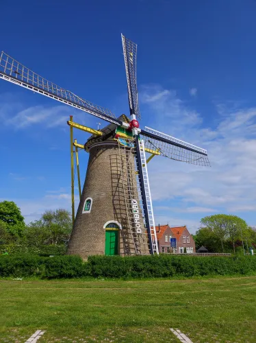 Die Windmühle im malerischen Küstenort Domburg