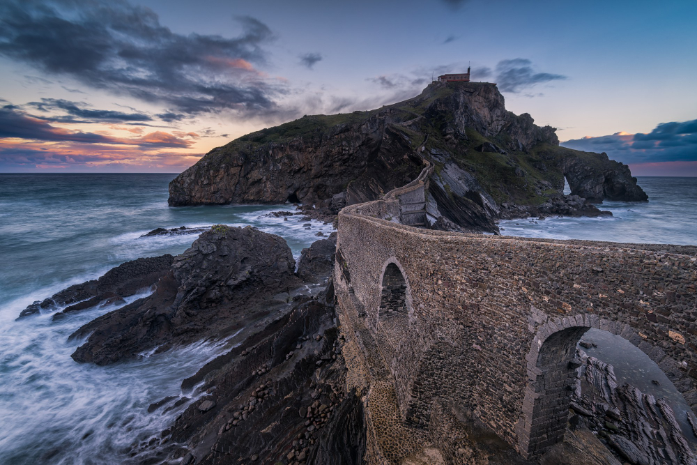 Gaztelugatxe: Die faszinierende Felsenburg an der baskischen Küste