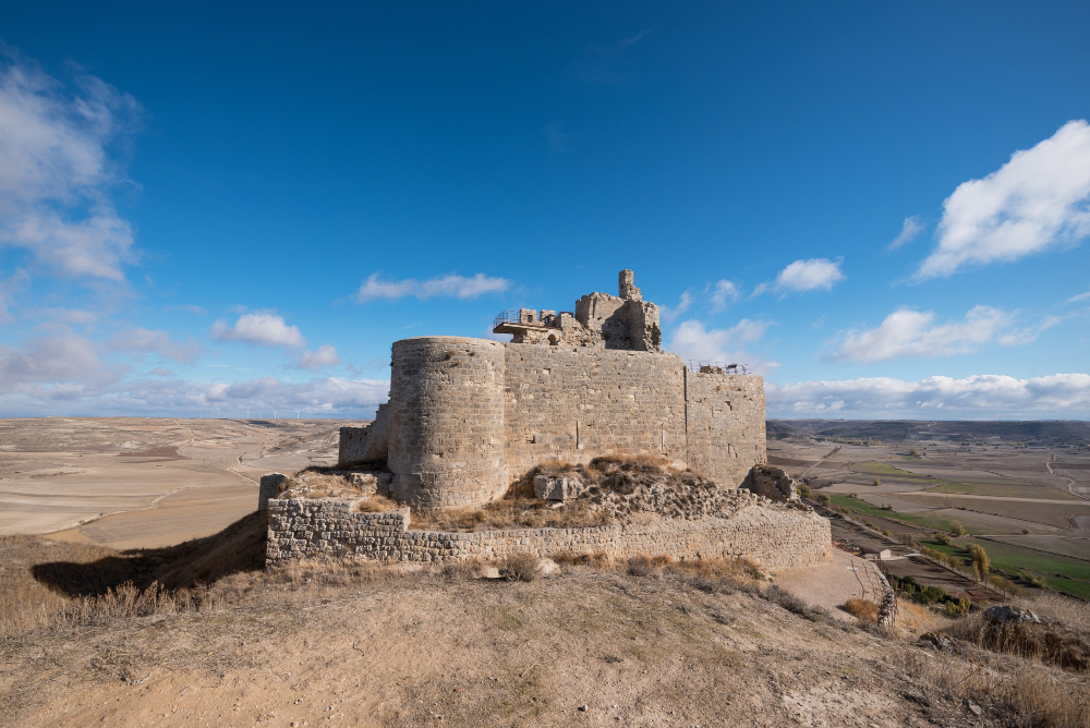 Das geheimnisvolle Castillo de Castrojeriz – Eine mittelalterliche Festung voller Geschichte und Legenden