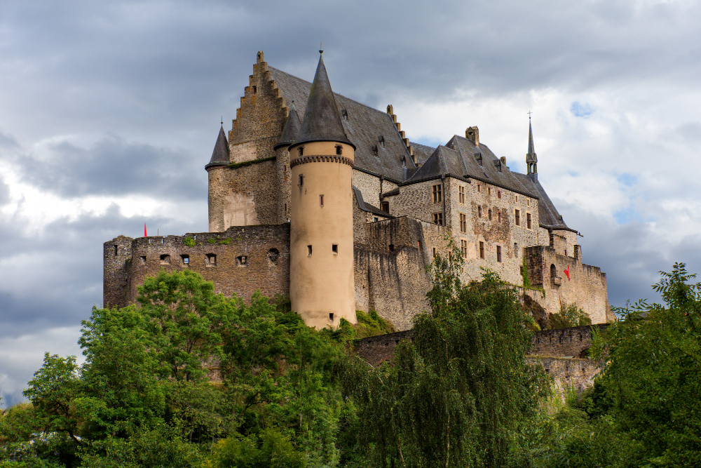 Burg Vianden: Ein mittelalterliches Juwel im Herzen Luxemburgs