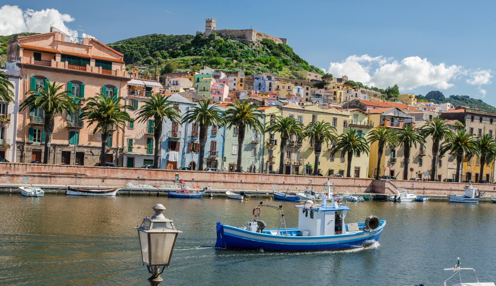 Bosa – Ein Juwel am Fluss Temo: Geschichte, Kultur und ein Abenteuer an der Westküste Sardiniens