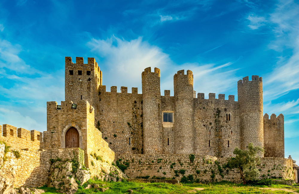 Castelo de Óbidos: Die Festung der Königinnen, Belagerungen und Legenden Portugals