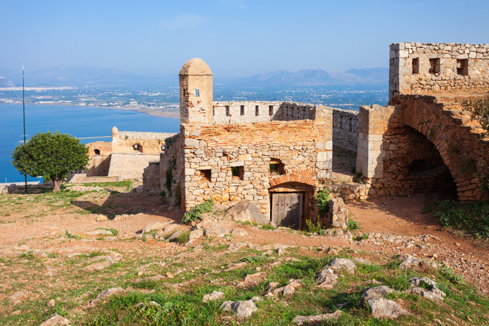 Palamidi mit Blick auf Nafplio: Die Festung, die Griechenlands Geschichte bewacht