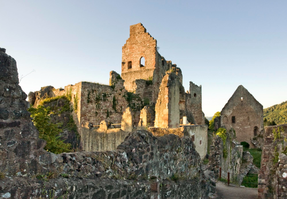 Die Hochburg bei Emmendingen: historische Festung, Machtzentrum und Symbol der badischen Geschichte