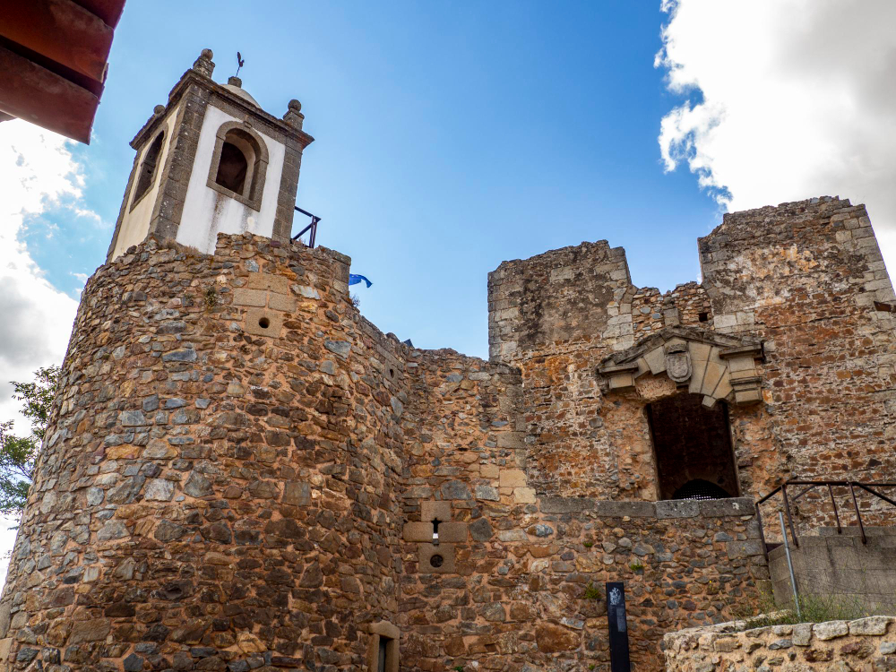Castelo Rodrigo: Portugals Grenzort aus Stein, gefangen zwischen Legenden, Kriegen und Vergessenheit